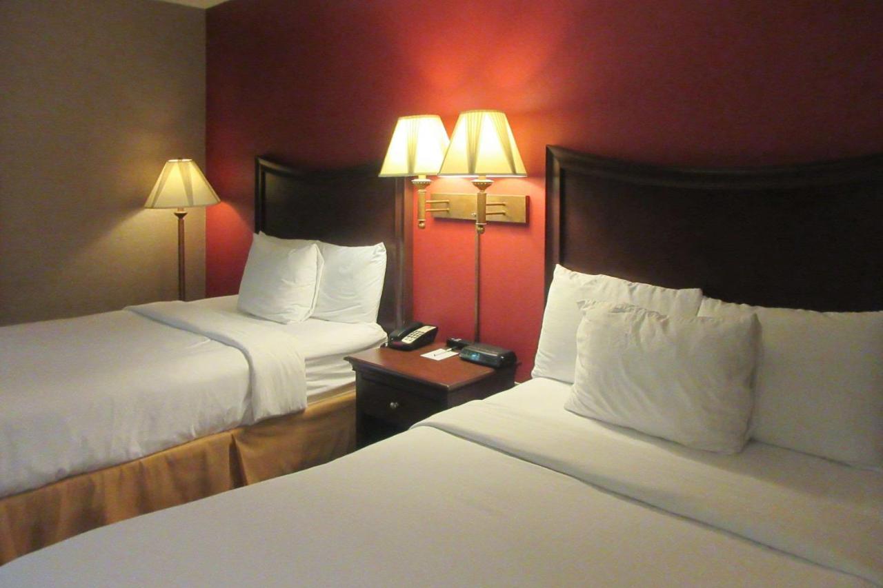 Quality Inn & Suites Owego Eksteriør billede
