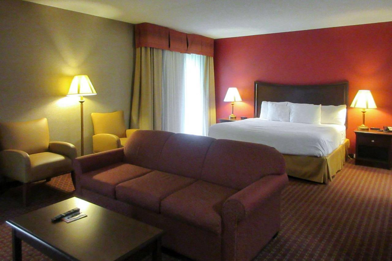 Quality Inn & Suites Owego Eksteriør billede